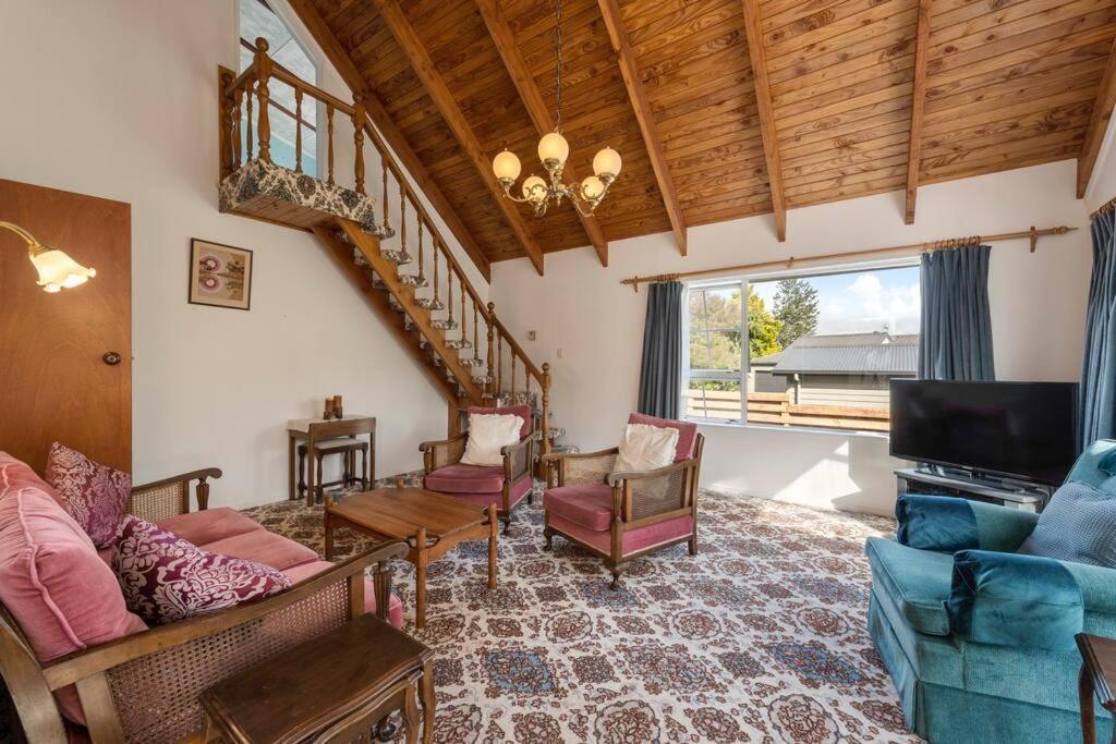 Villa Charming Hideaway Tauposee Exterior foto